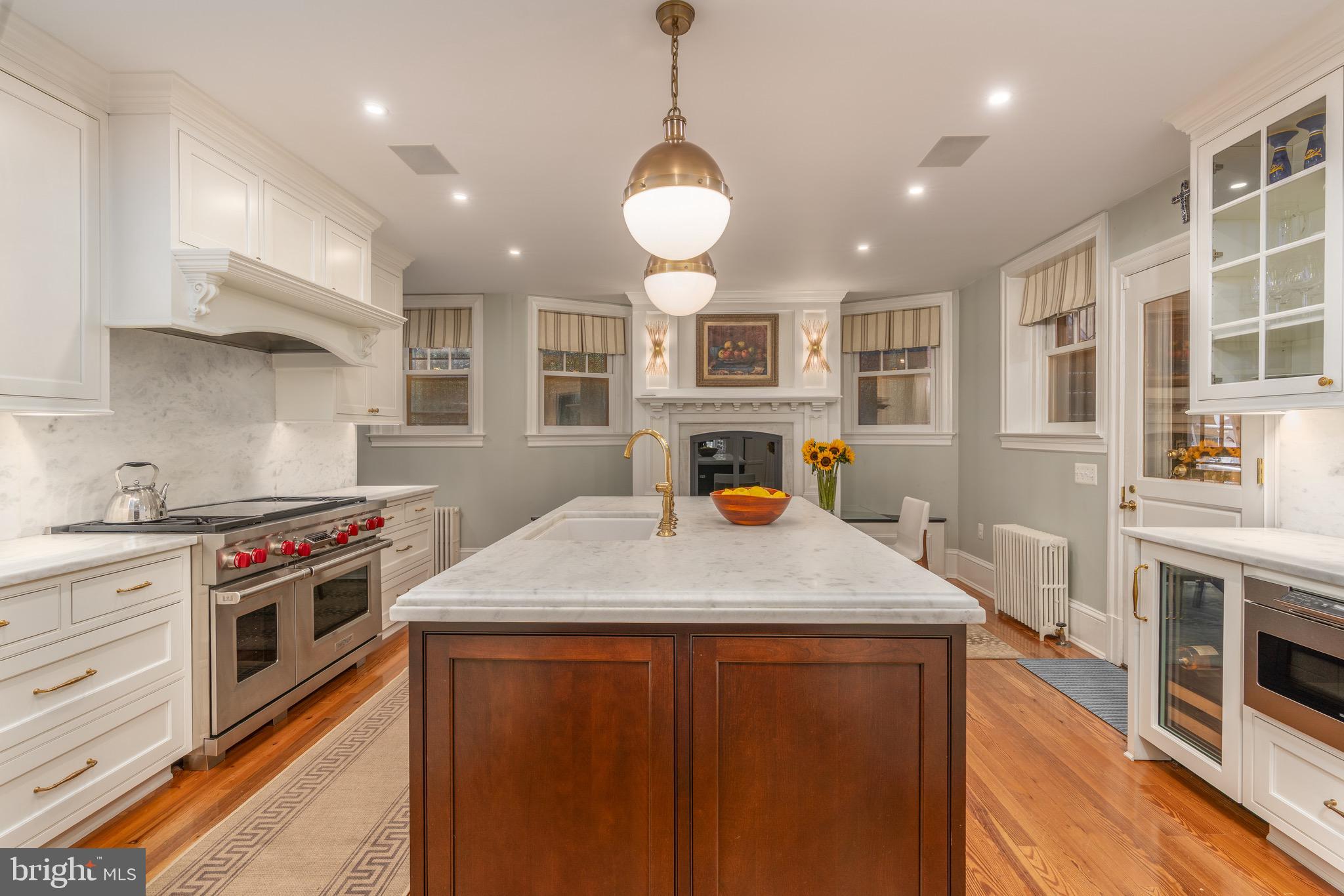 2131 BANCROFT PLACE NW