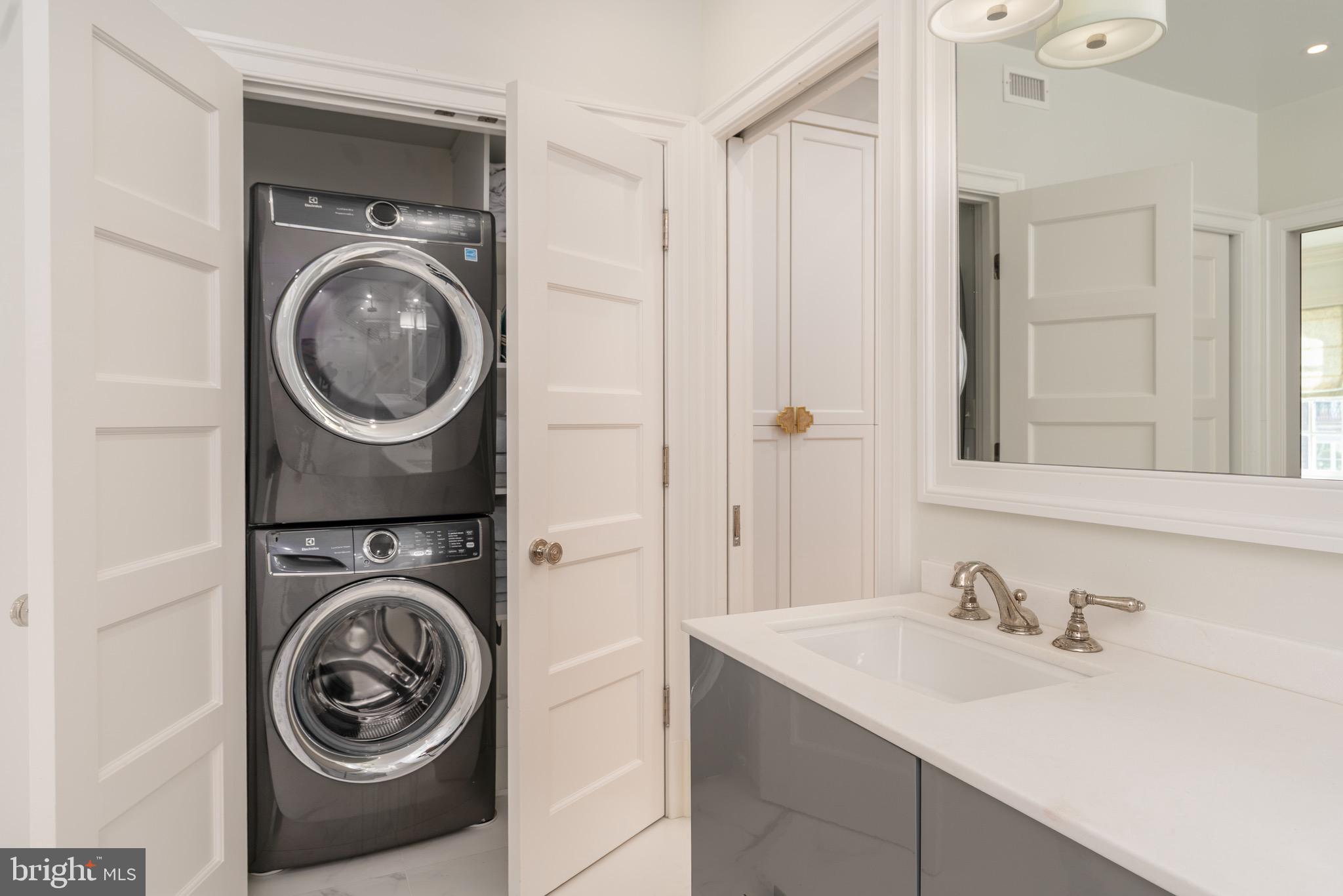 2131 BANCROFT PLACE NW