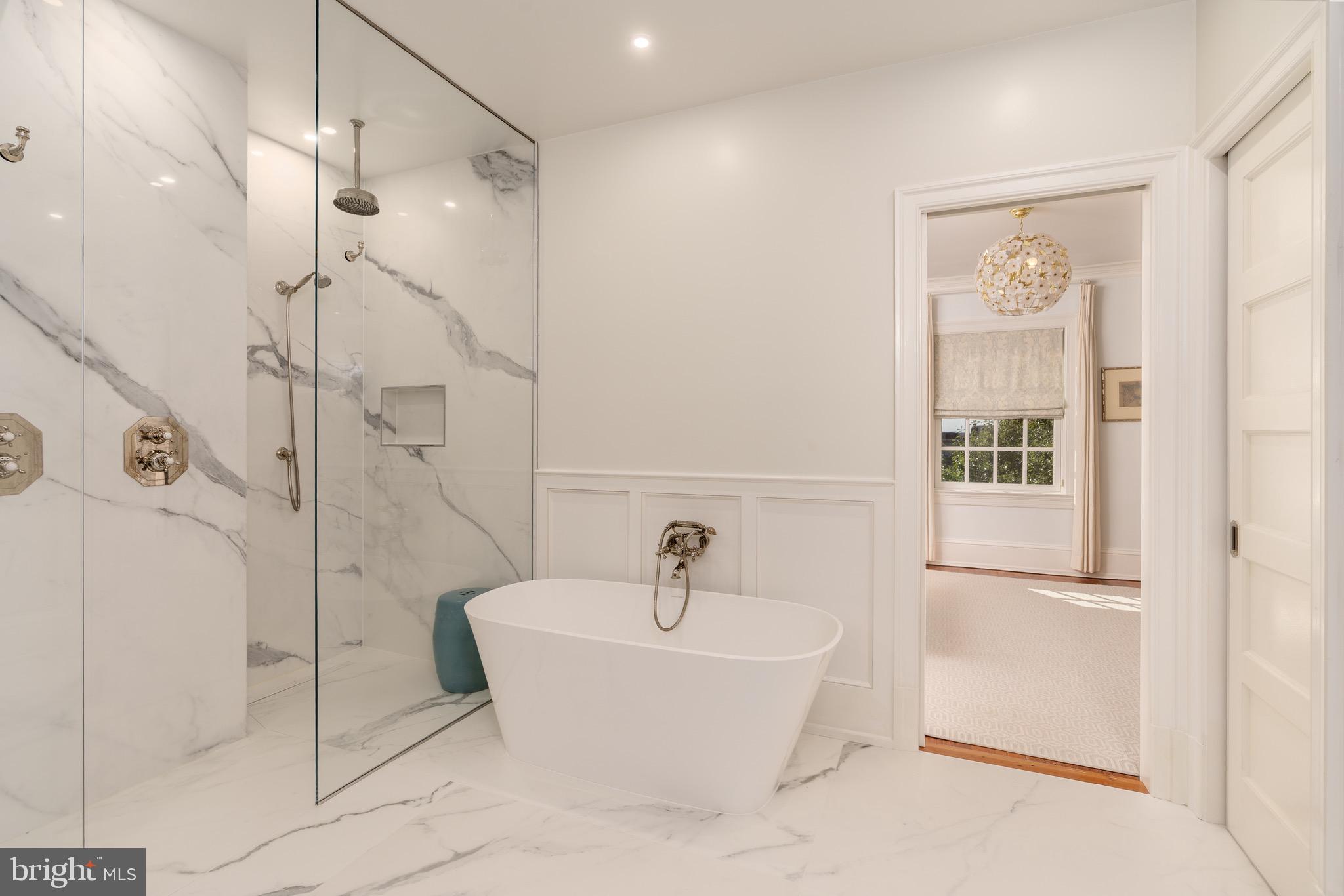 2131 BANCROFT PLACE NW