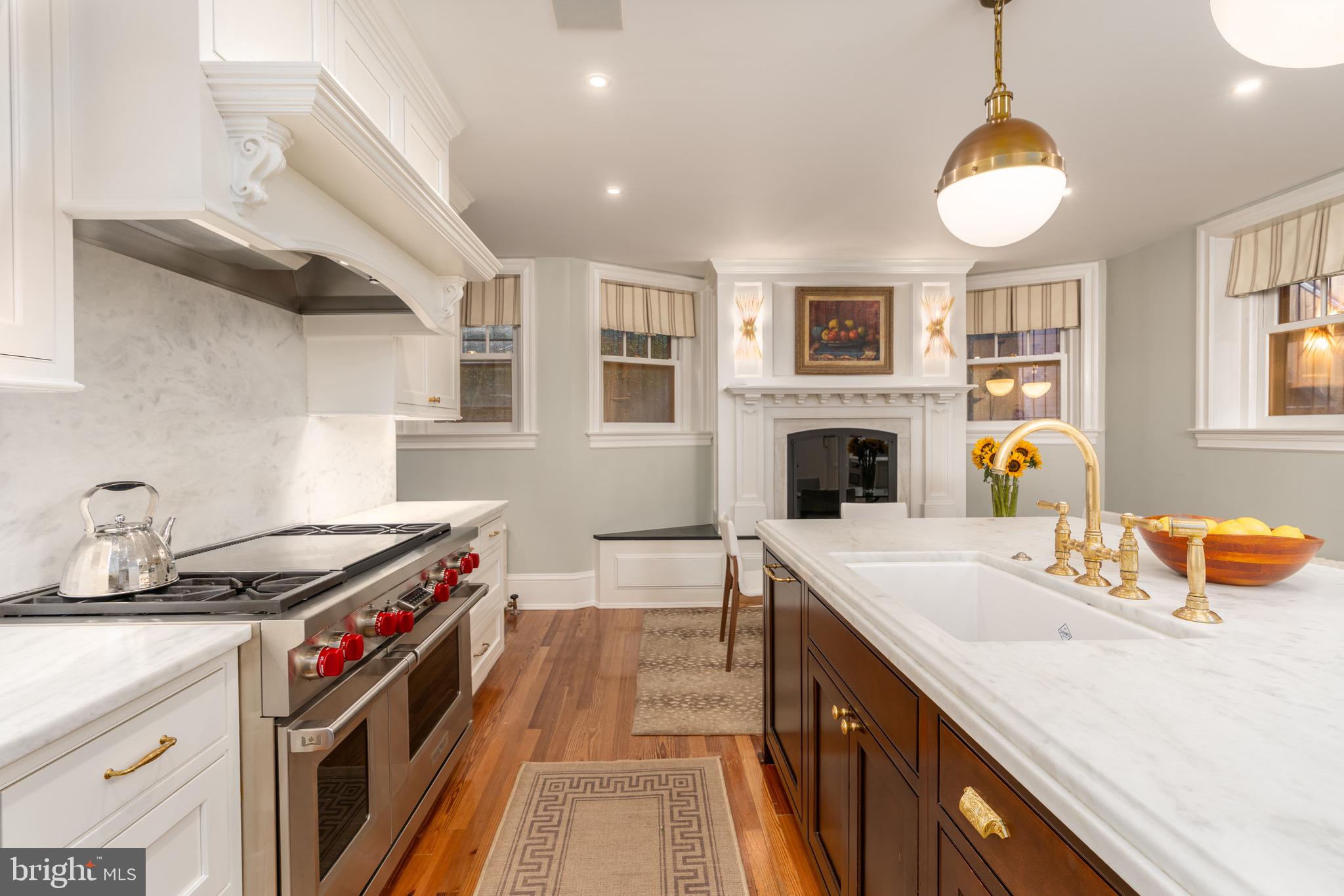 2131 BANCROFT PLACE NW