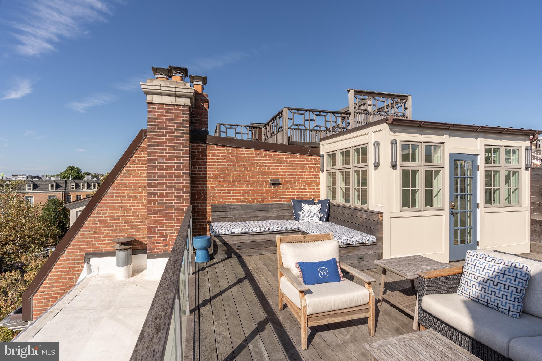 2131 BANCROFT PLACE NW