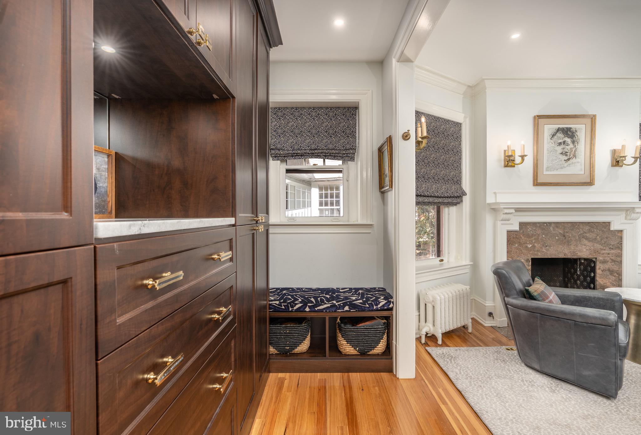 2131 BANCROFT PLACE NW