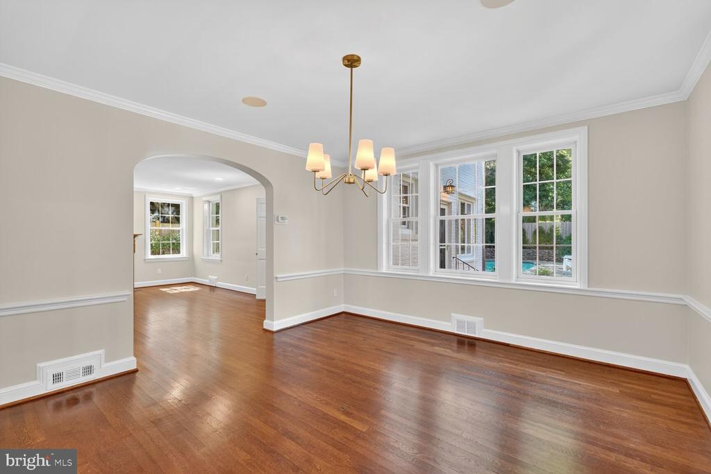 3908 49TH STREET NW