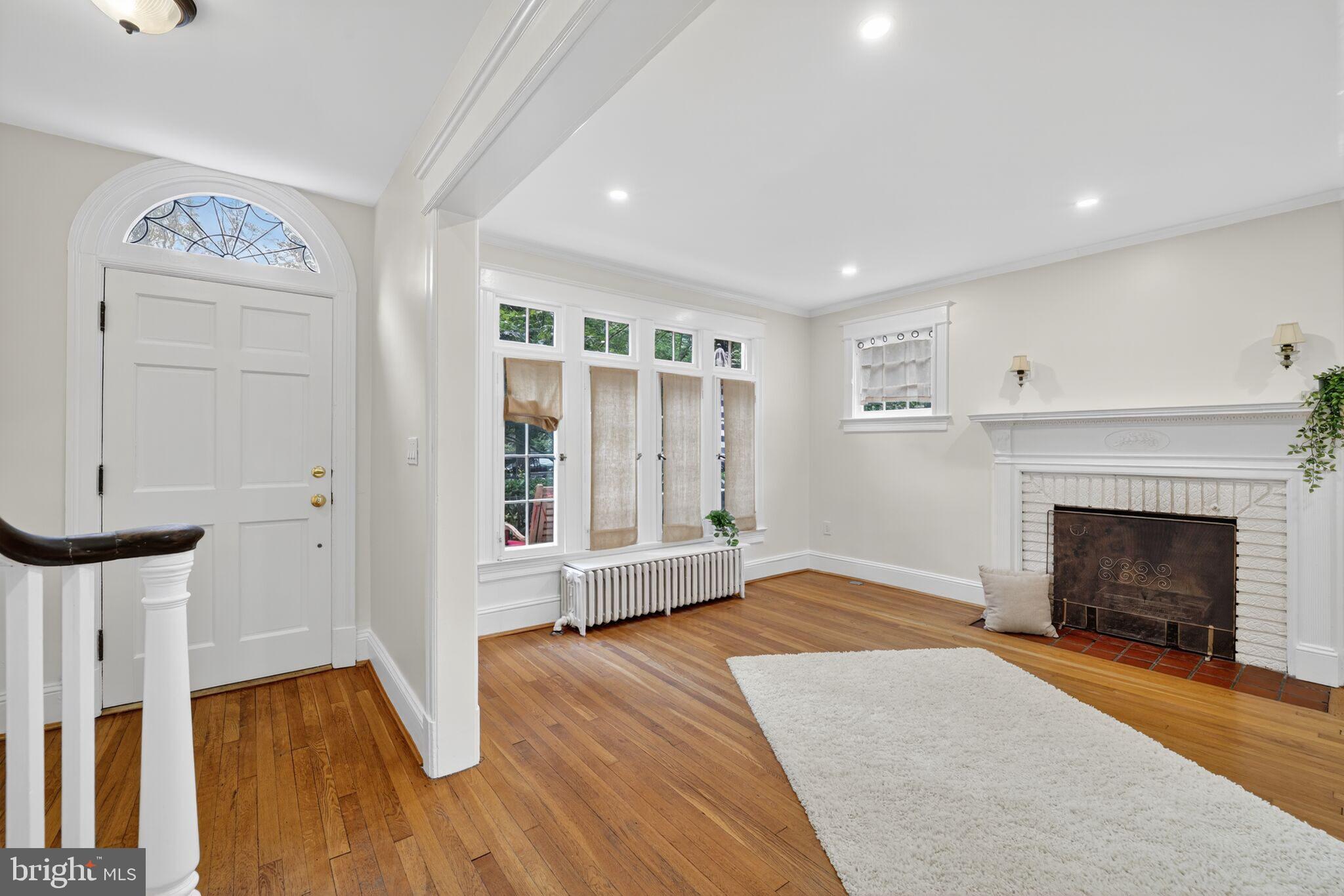 2933 NW ORDWAY STREET NW