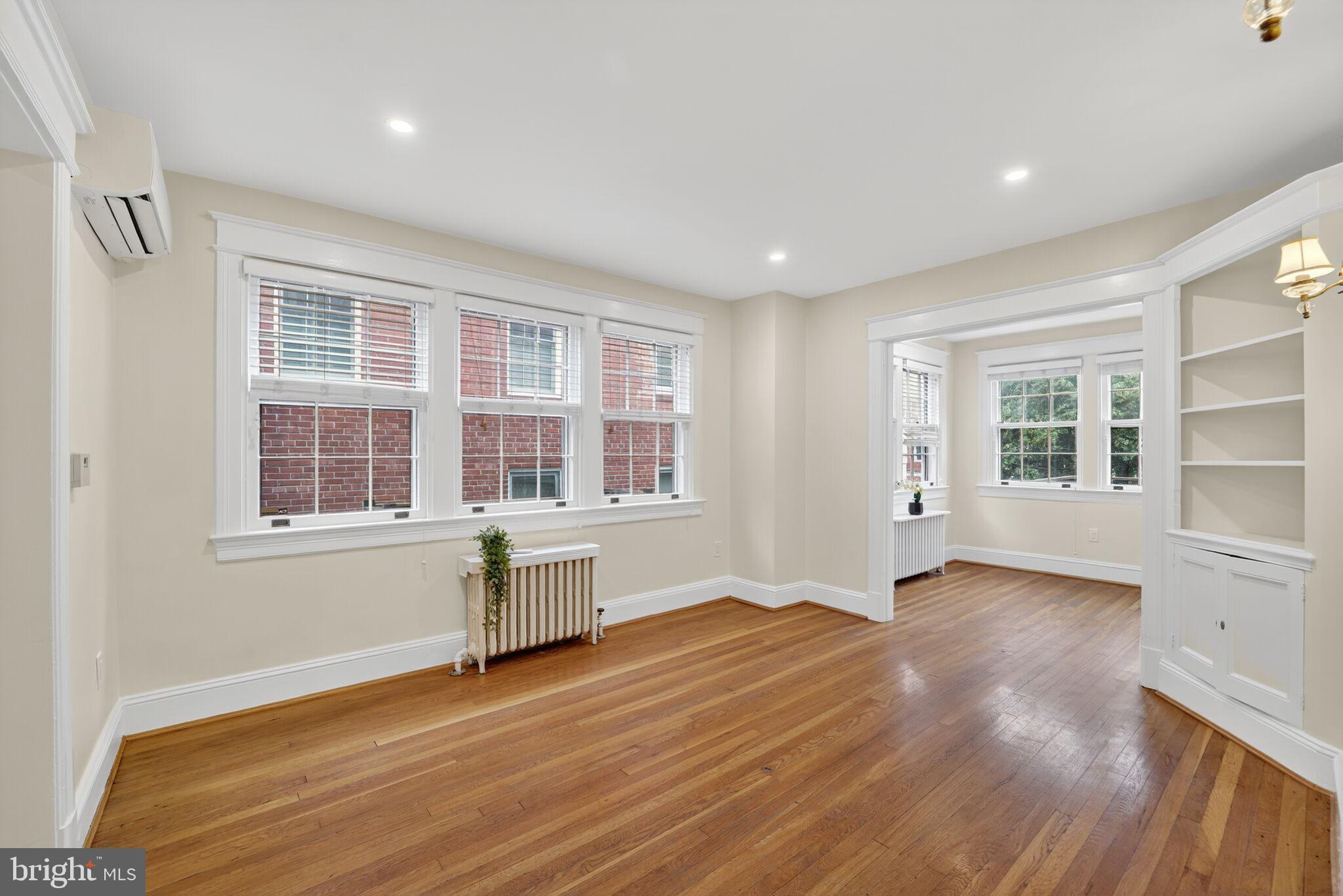 2933 NW ORDWAY STREET NW