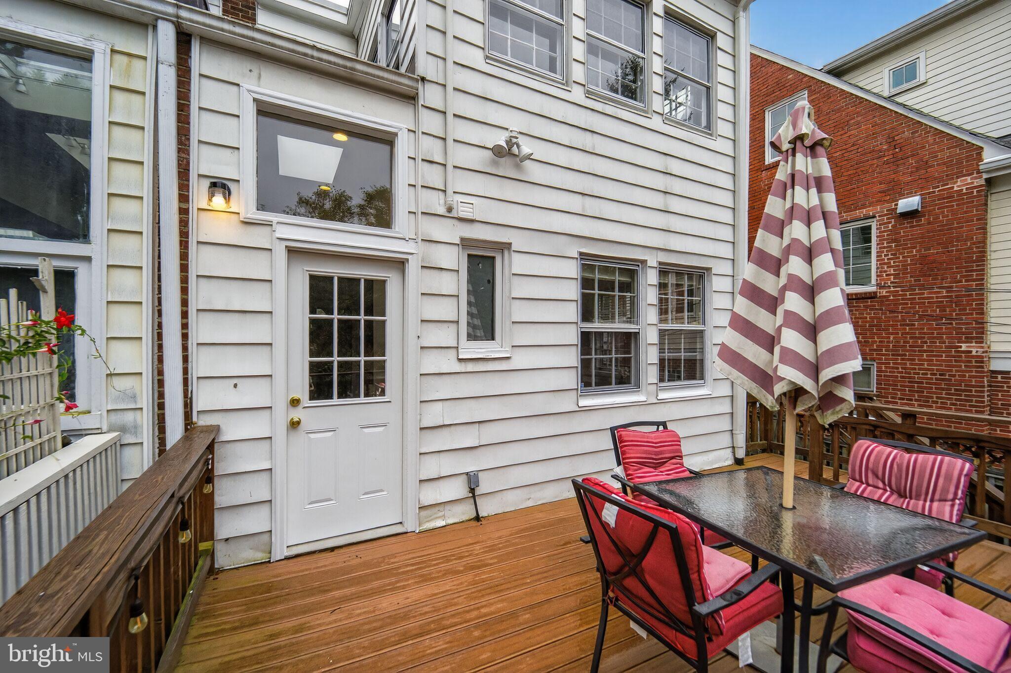 2933 NW ORDWAY STREET NW