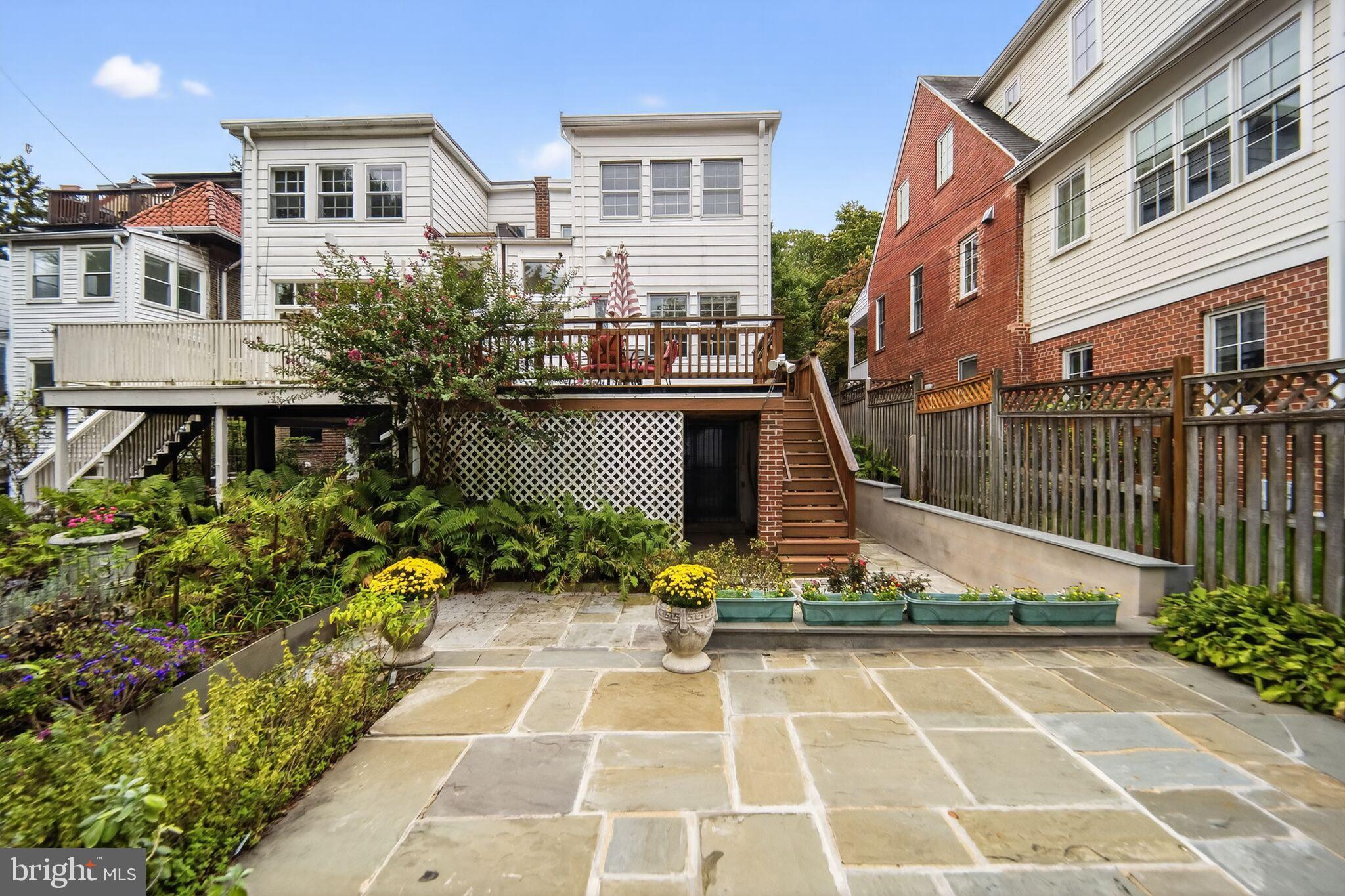 2933 NW ORDWAY STREET NW