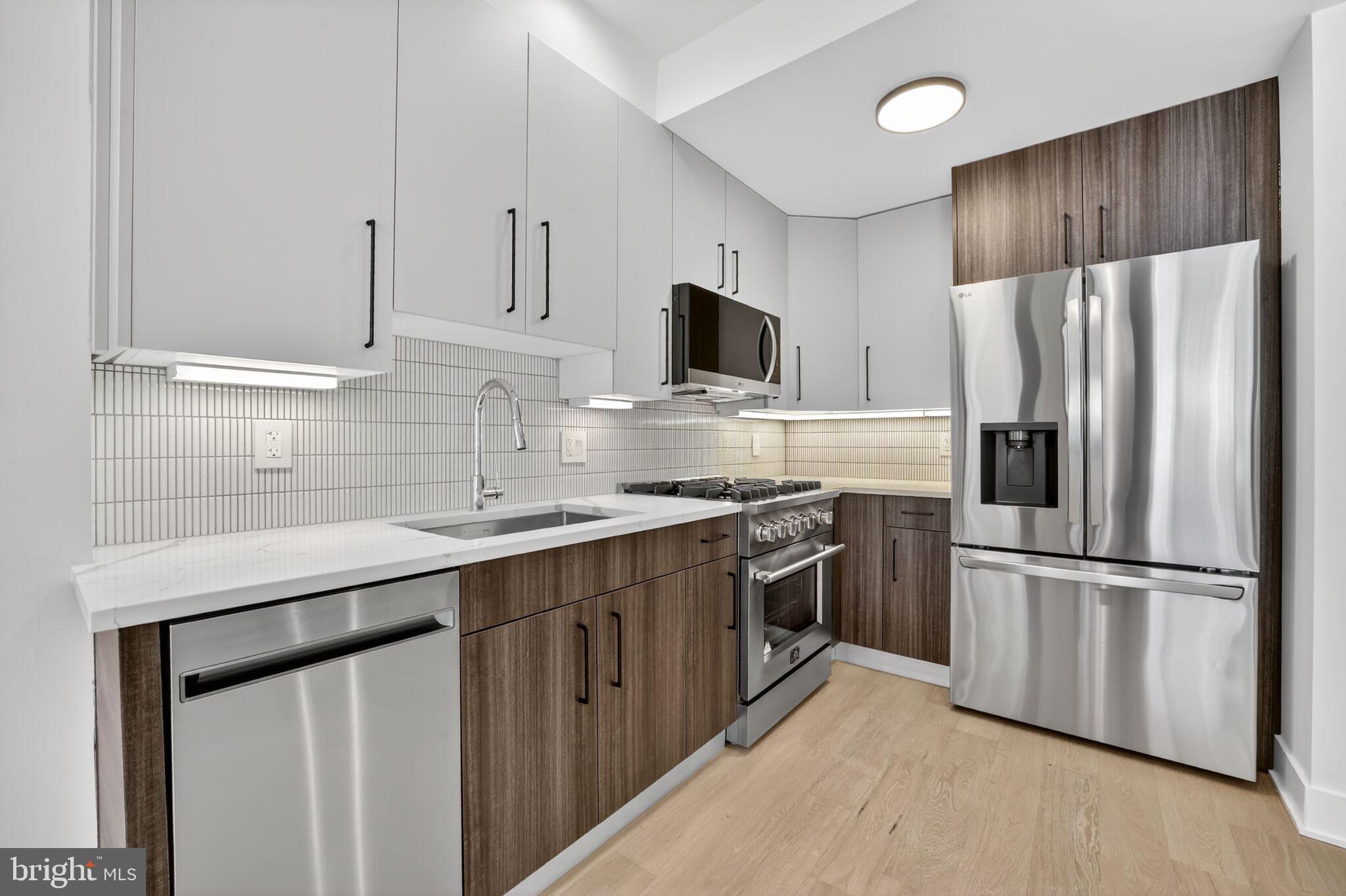 2440 ONTARIO ROAD NW 4