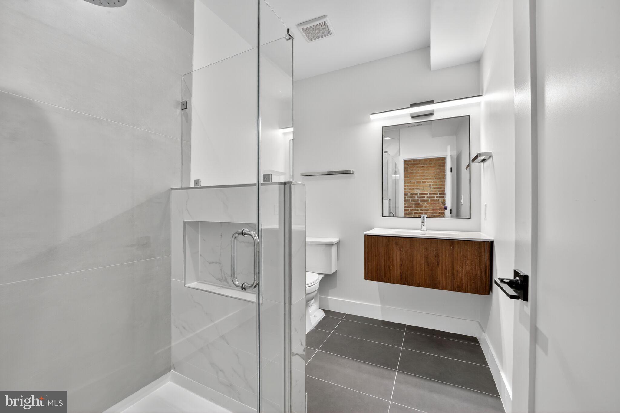 2440 ONTARIO ROAD NW 4