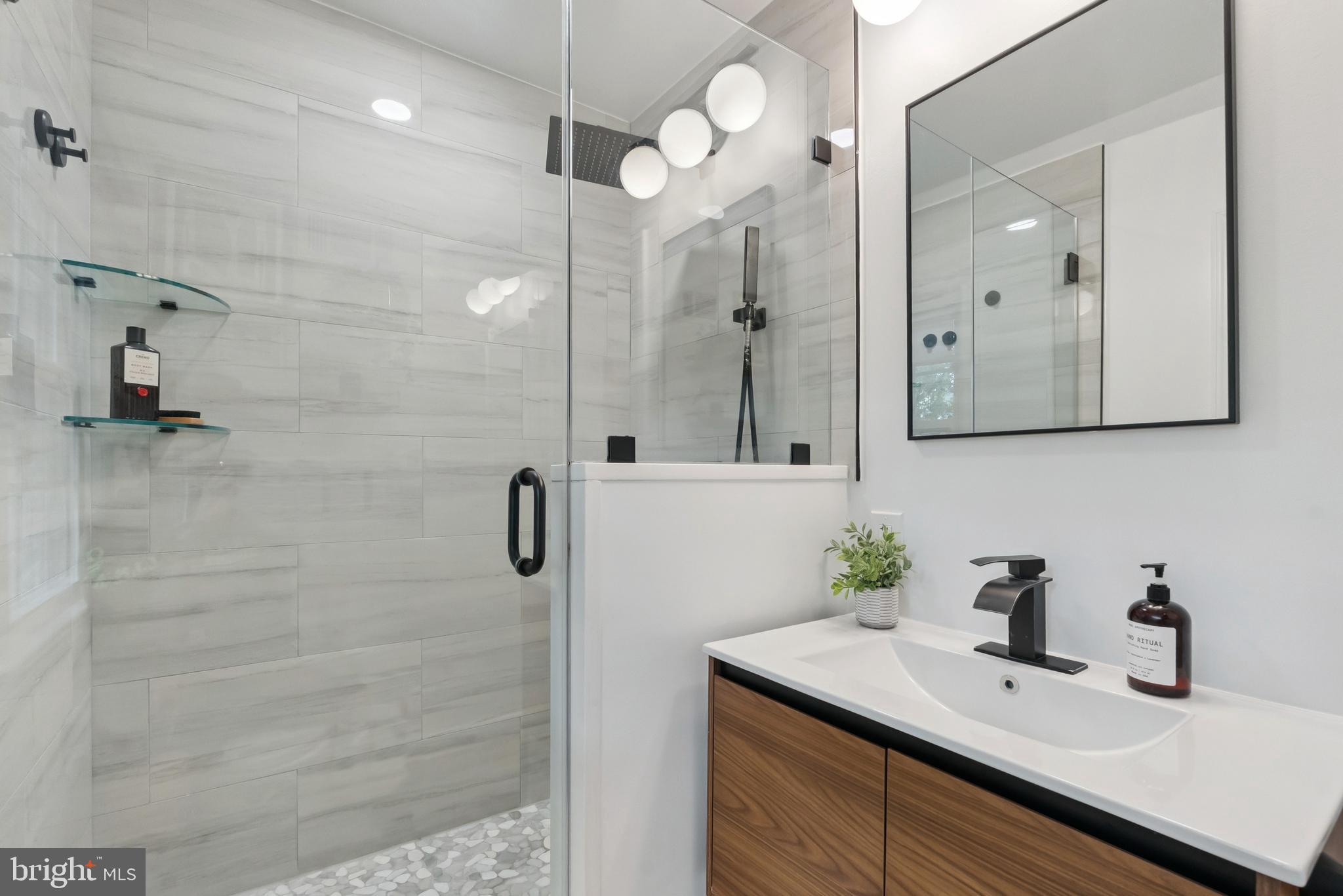 5865 NEBRASKA AVENUE NW