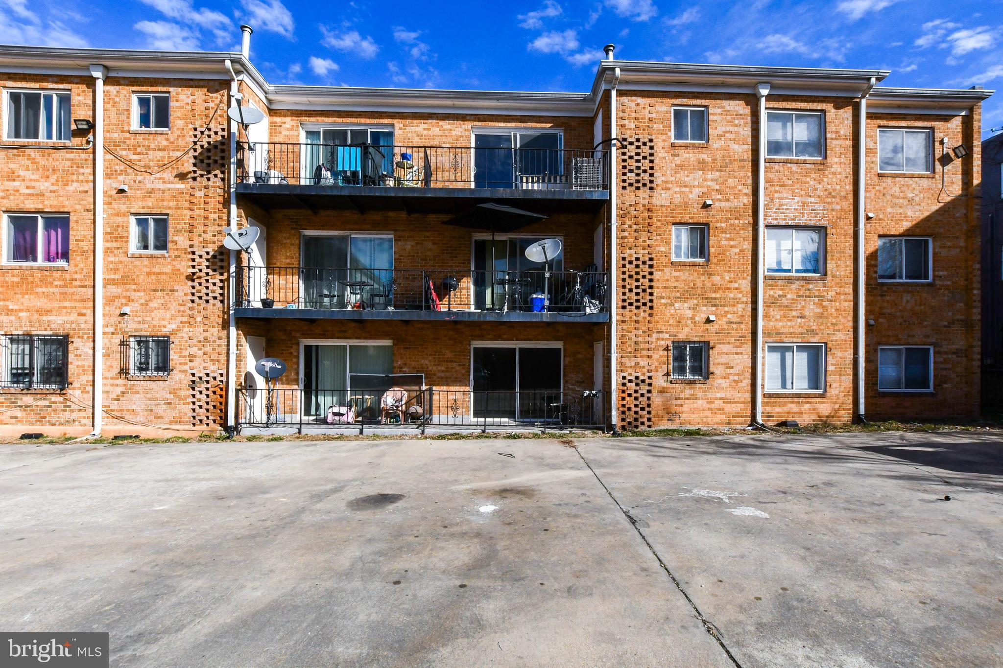 5009 D STREET SE 202