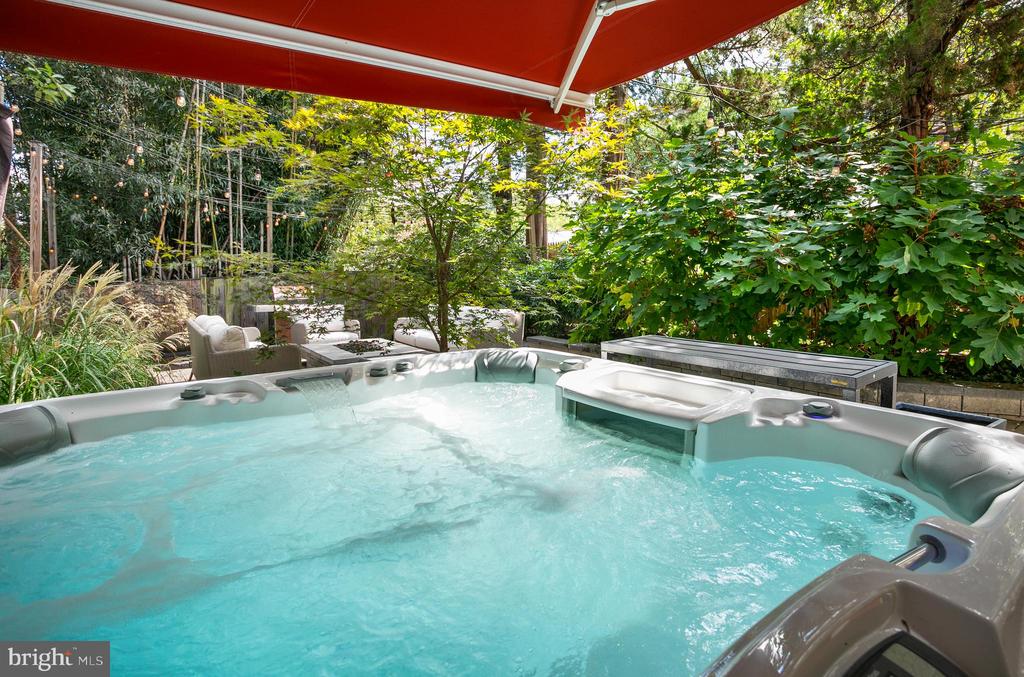 5217 CHEVY CHASE PARKWAY NW