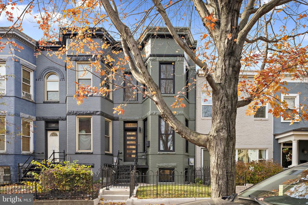1016 5TH STREET NE