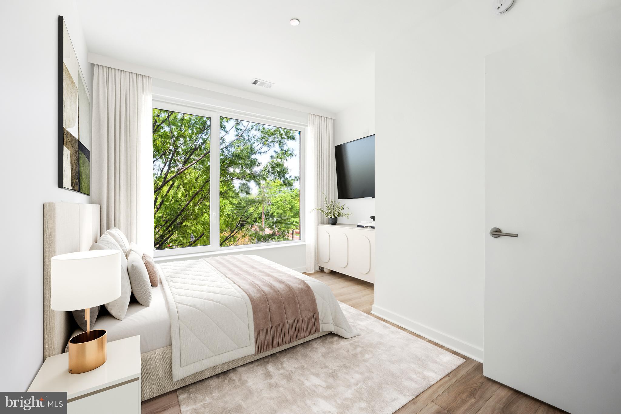 5300 WISCONSIN AVENUE NW TH11/VARIES