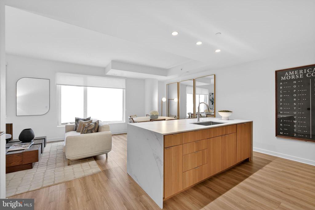 5300 WISCONSIN AVENUE NW TH11/VARIES