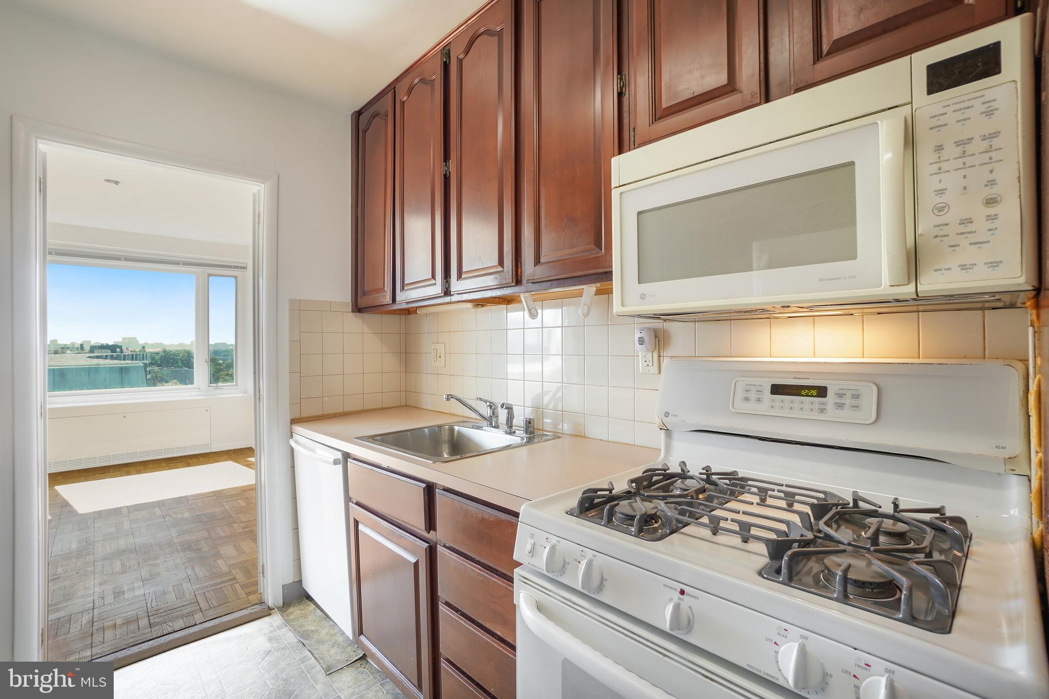 2475 VIRGINIA AVENUE NW 921