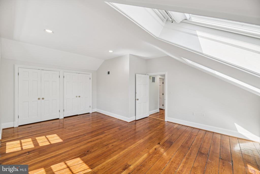 1545 35TH STREET NW