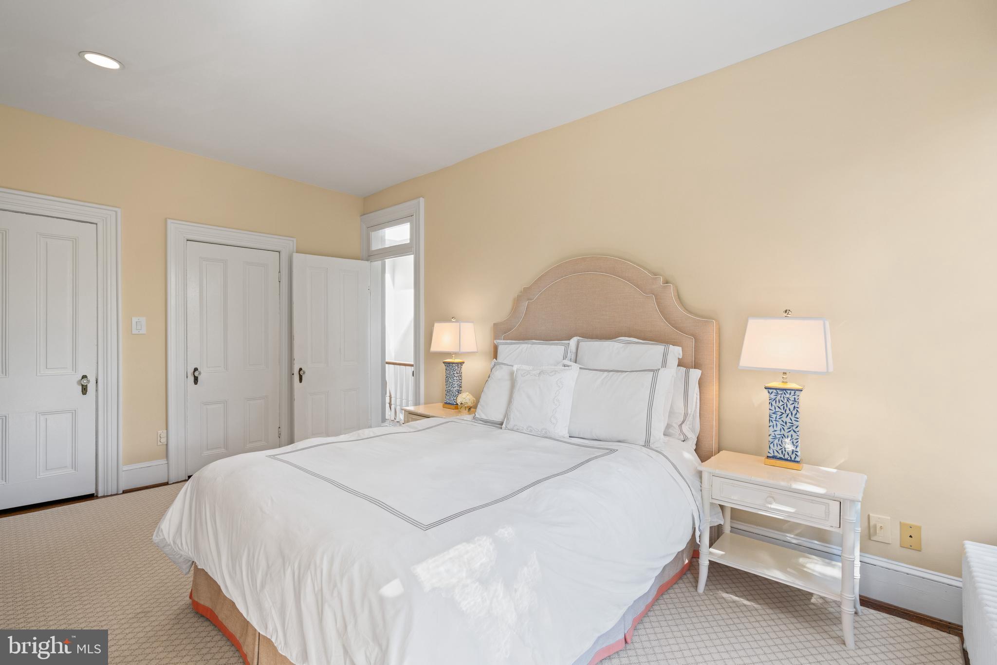 604 EAST CAPITOL STREET NE