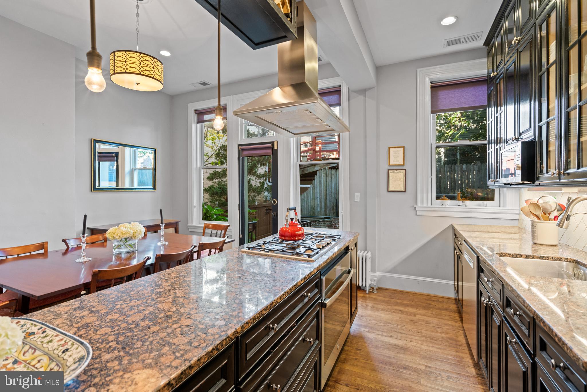 604 EAST CAPITOL STREET NE