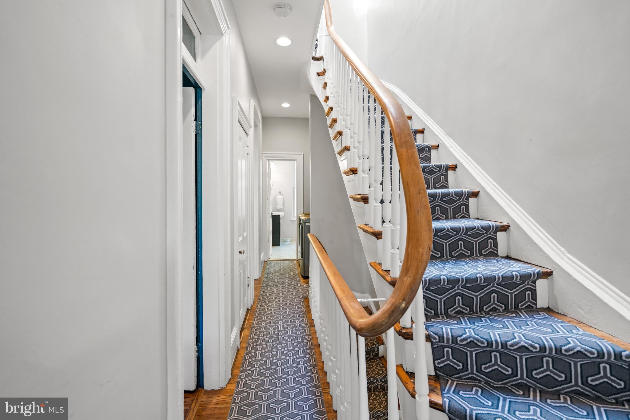 604 EAST CAPITOL STREET NE