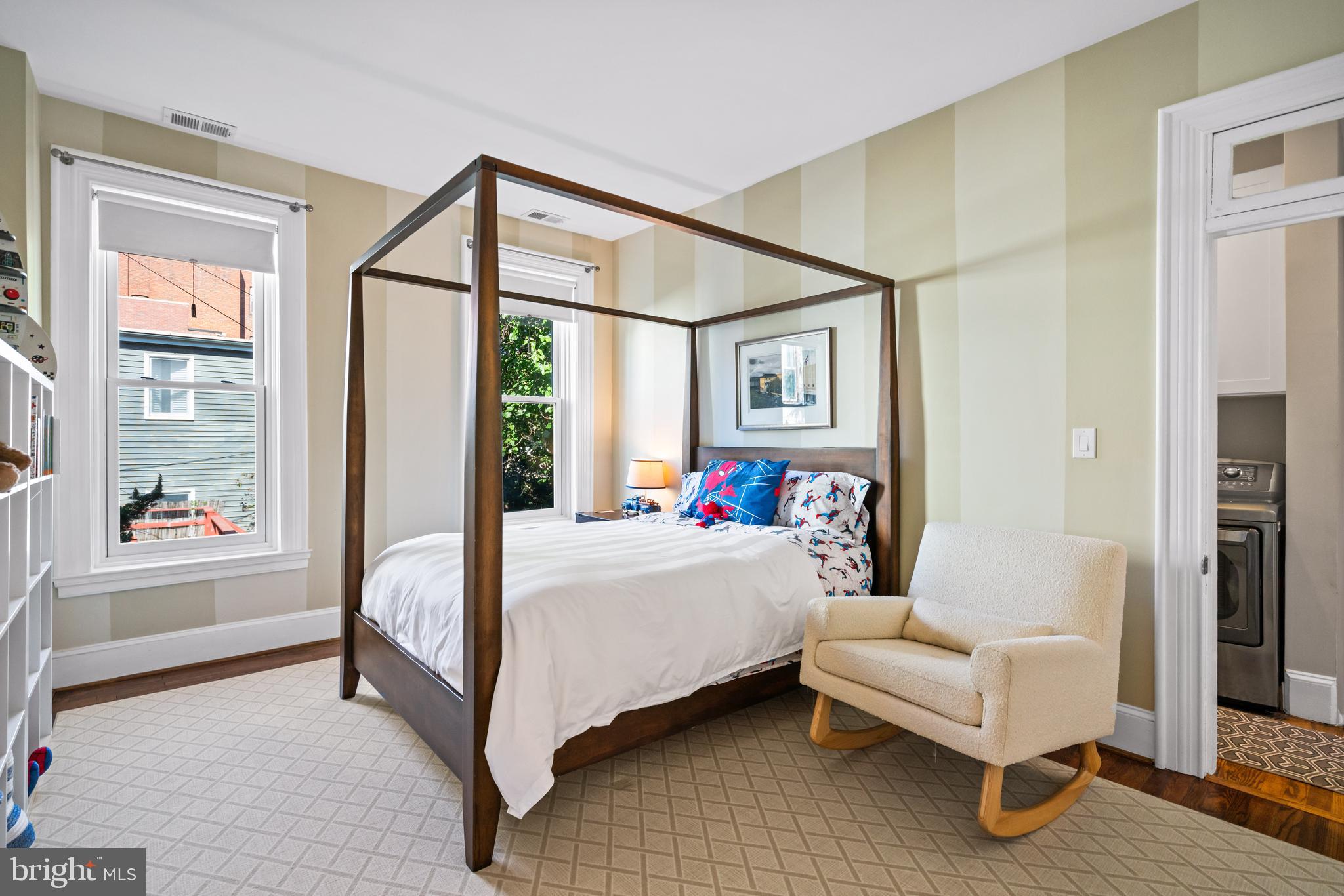 604 EAST CAPITOL STREET NE