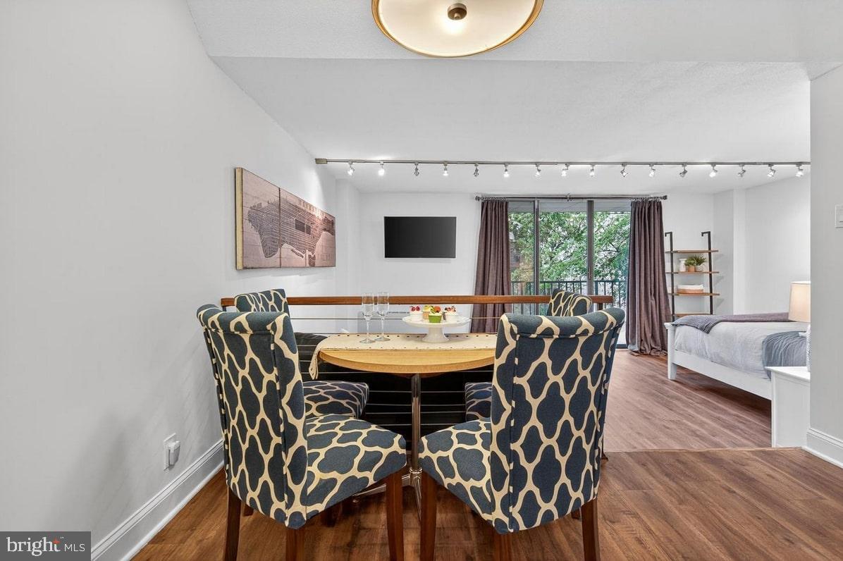 2201 L STREET NW 316