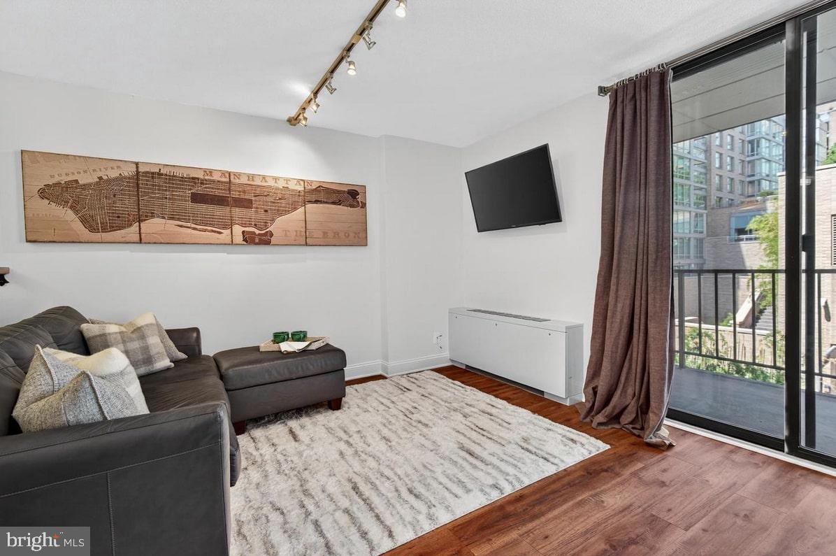 2201 L STREET NW 316