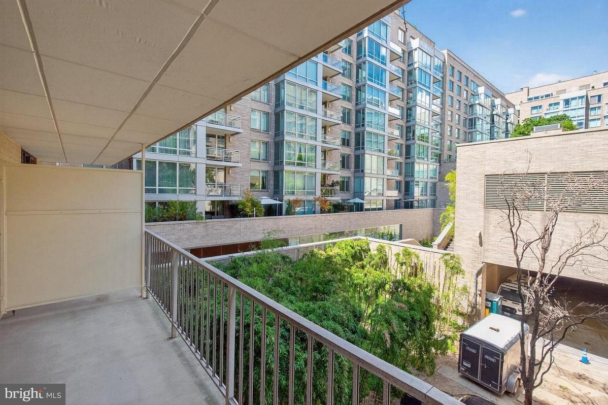 2201 L STREET NW 316