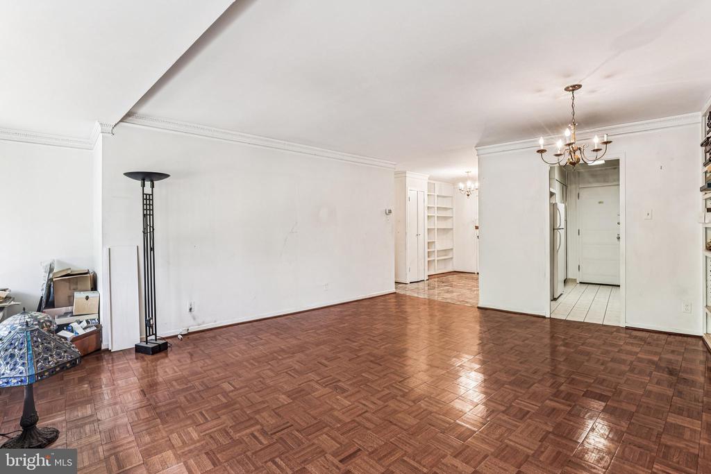 2500 VIRGINIA AVENUE NW 210-S