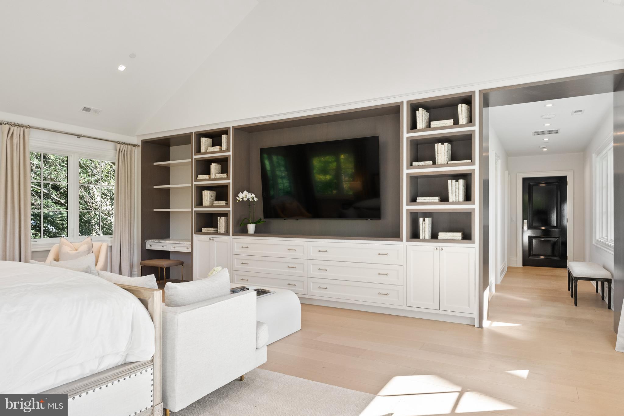 4939 QUEBEC STREET NW