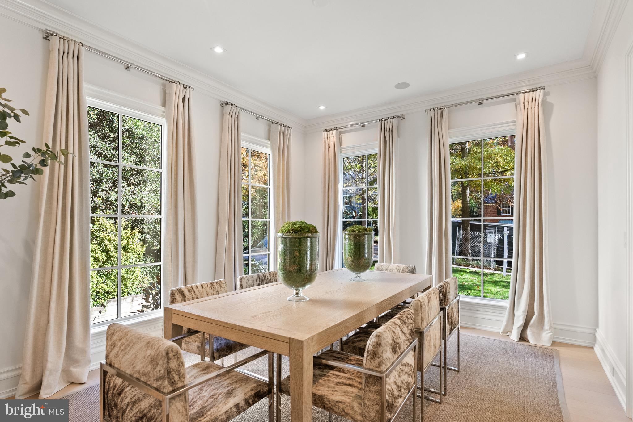 4939 QUEBEC STREET NW