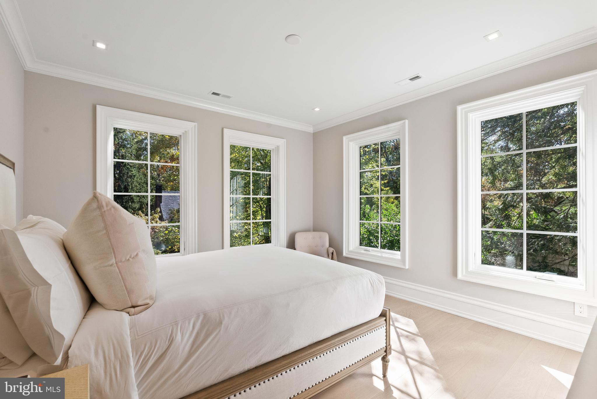 4939 QUEBEC STREET NW