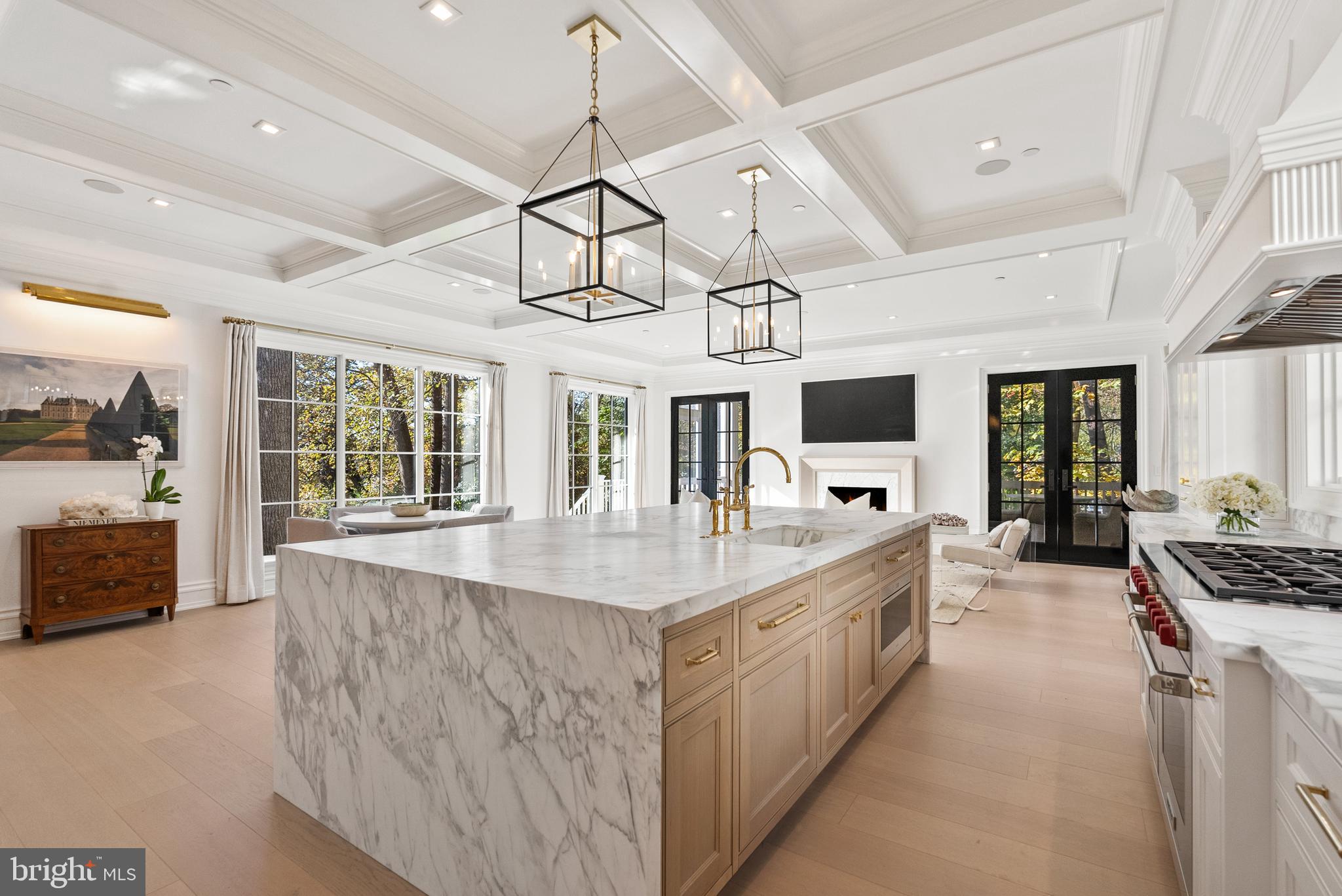 4939 QUEBEC STREET NW