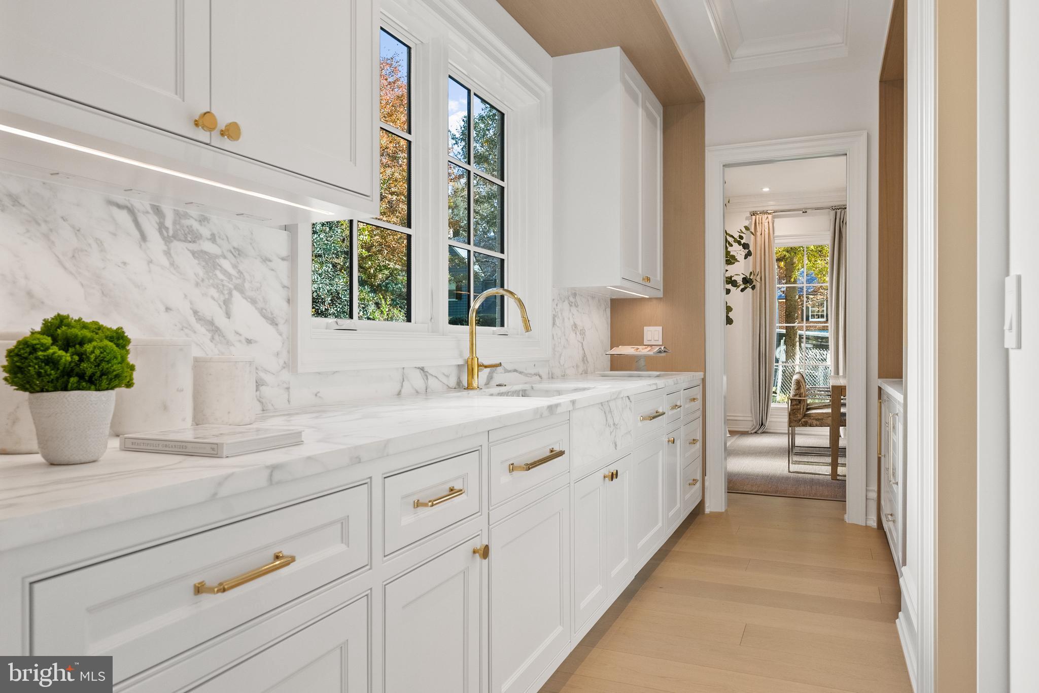 4939 QUEBEC STREET NW