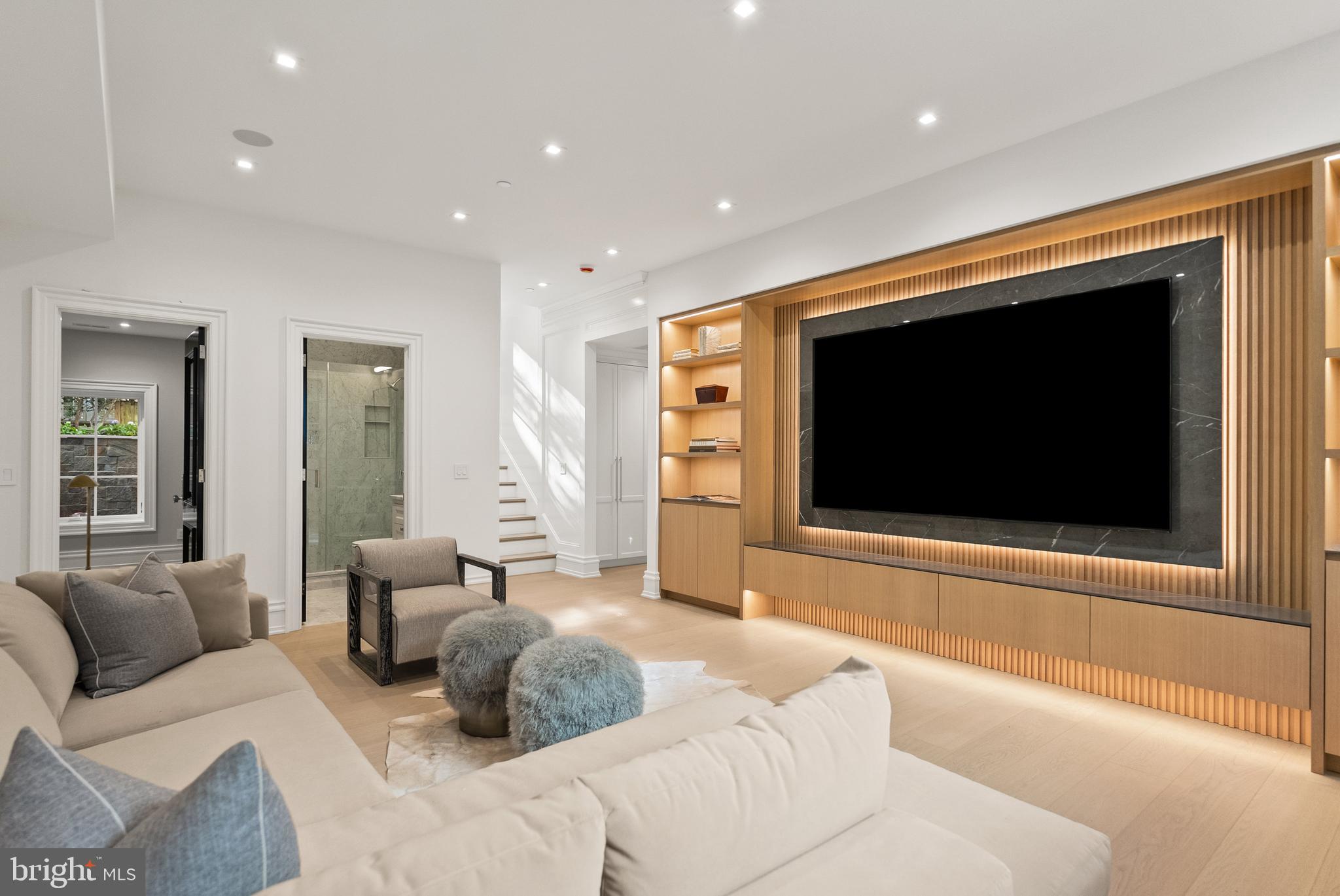 4939 QUEBEC STREET NW