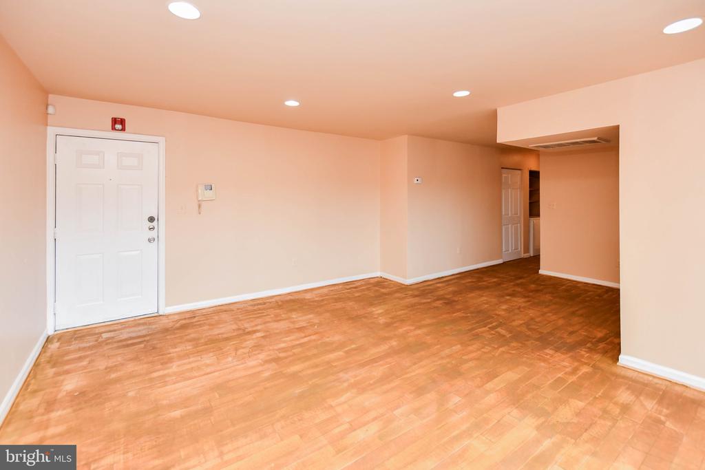 5005 D STREET SE 302