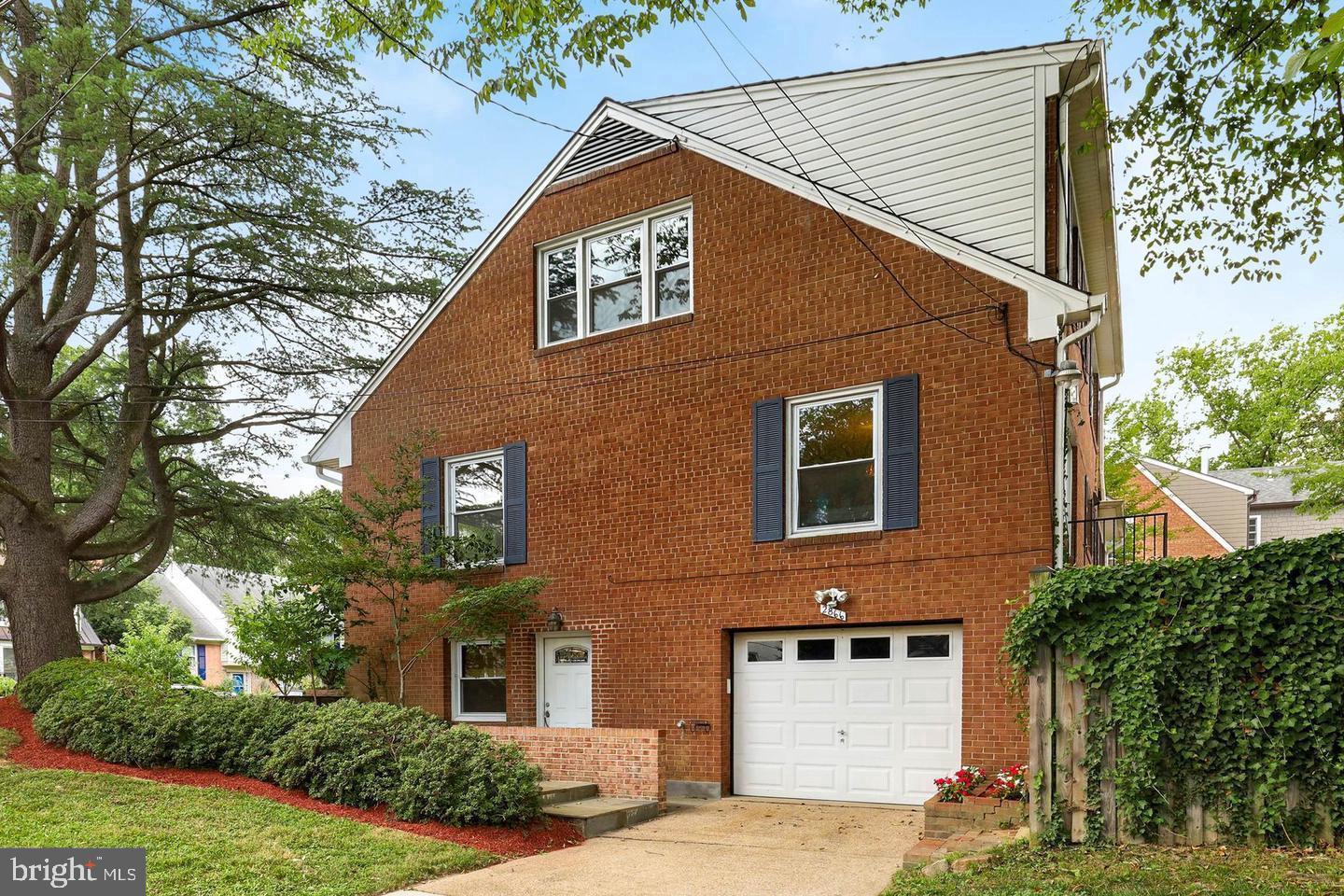 2866 ARIZONA TERRACE NW