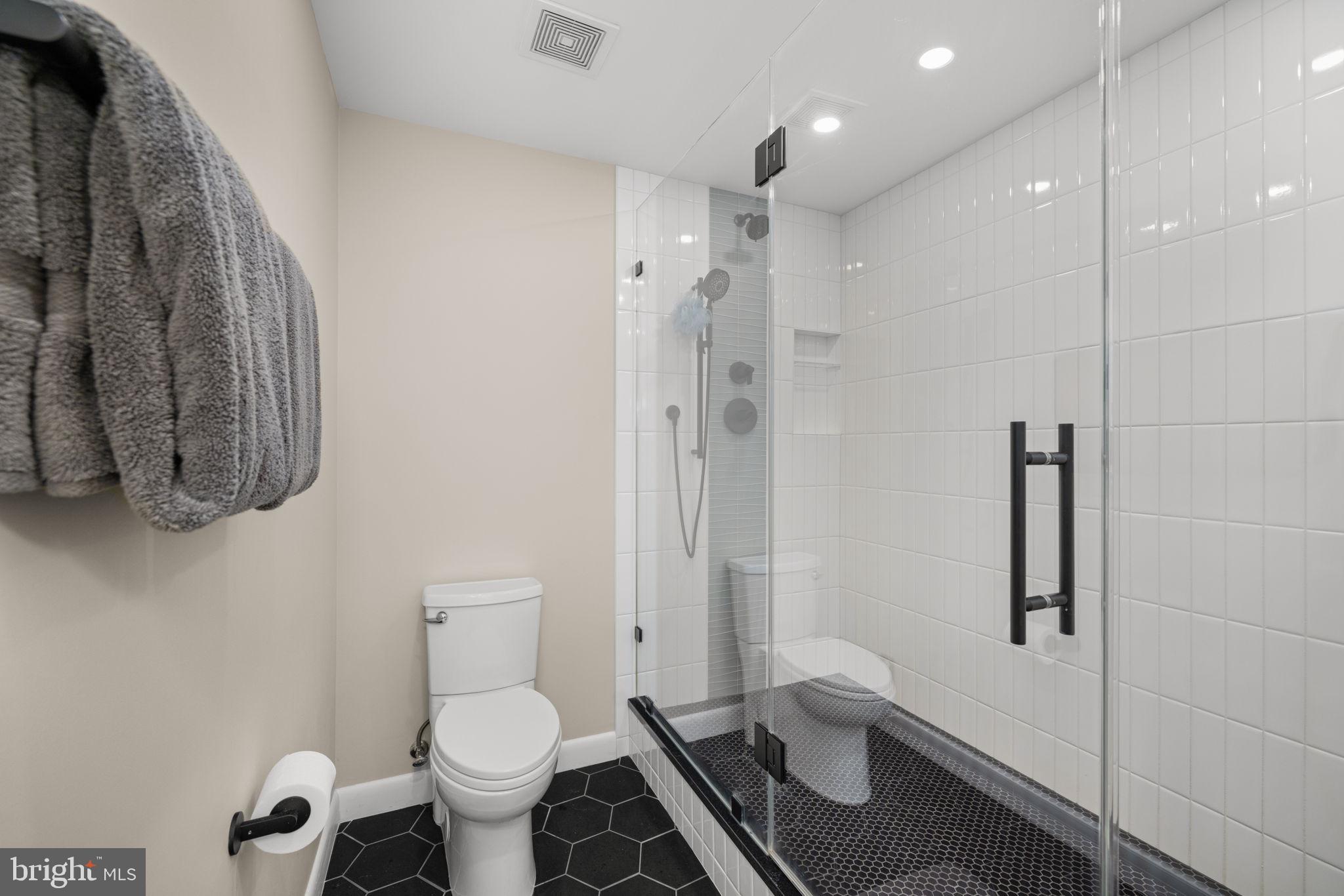 400 MASSACHUSETTS AVENUE NW 1011