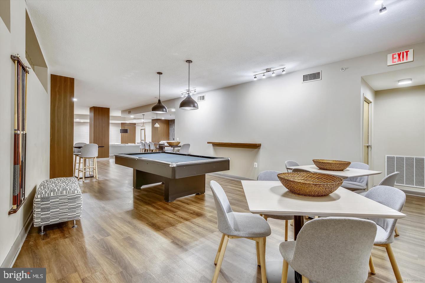 400 MASSACHUSETTS AVENUE NW 1011