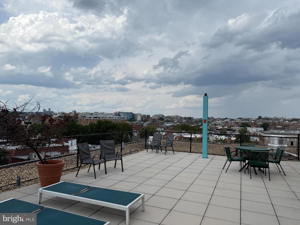 1718 P STREET NW 402
