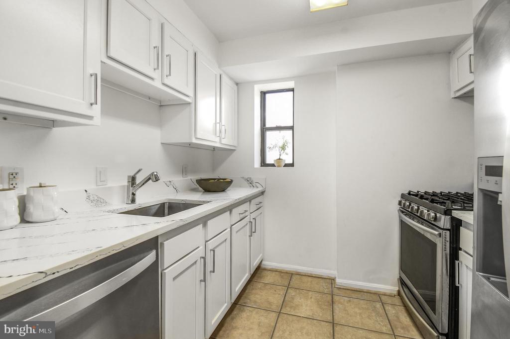 3701 CONNECTICUT AVENUE NW 236