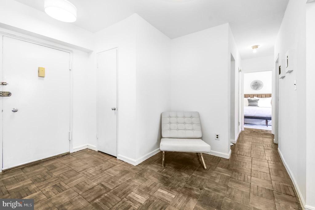 3701 CONNECTICUT AVENUE NW 236