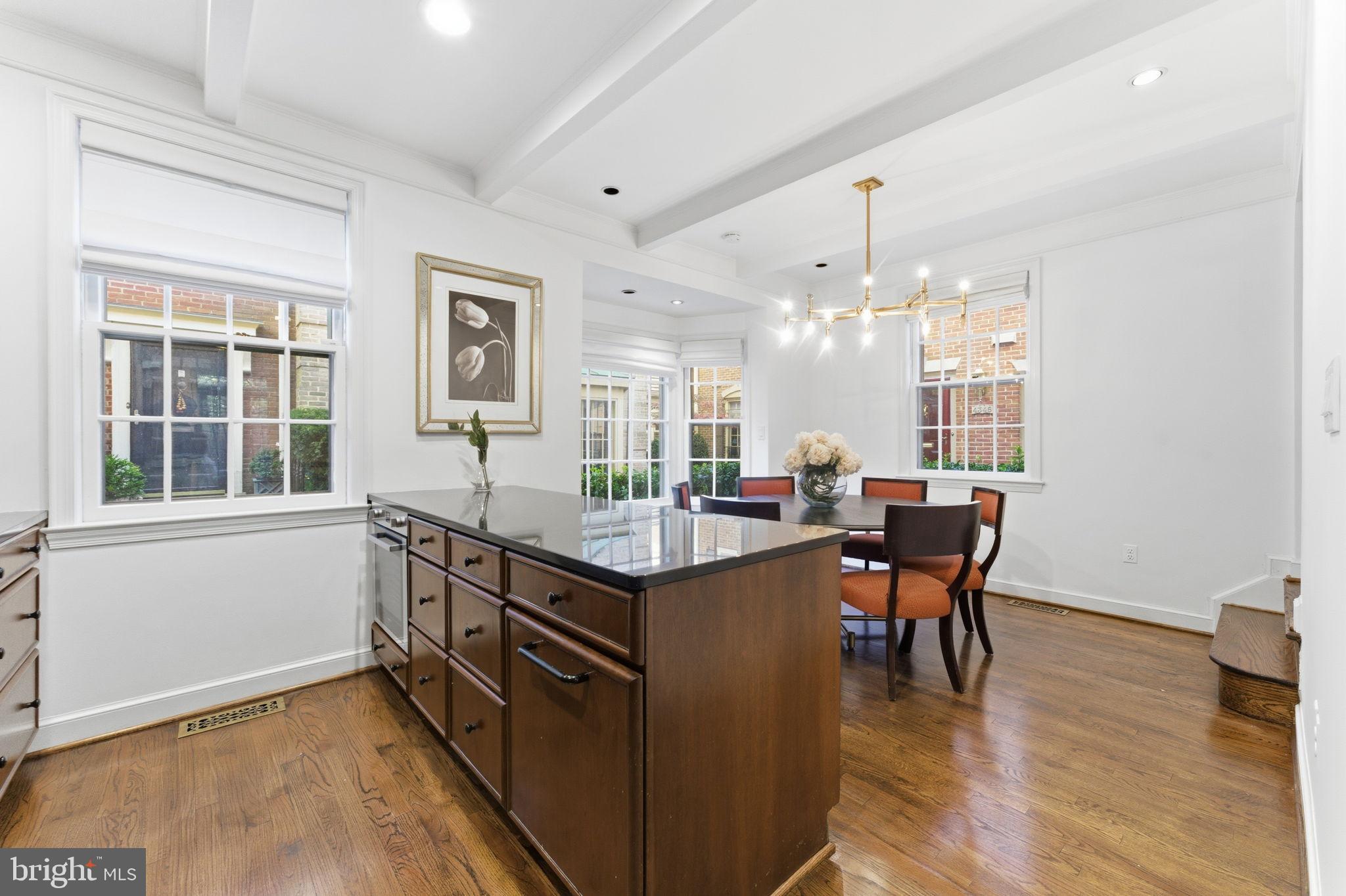 4354 WESTOVER PLACE NW