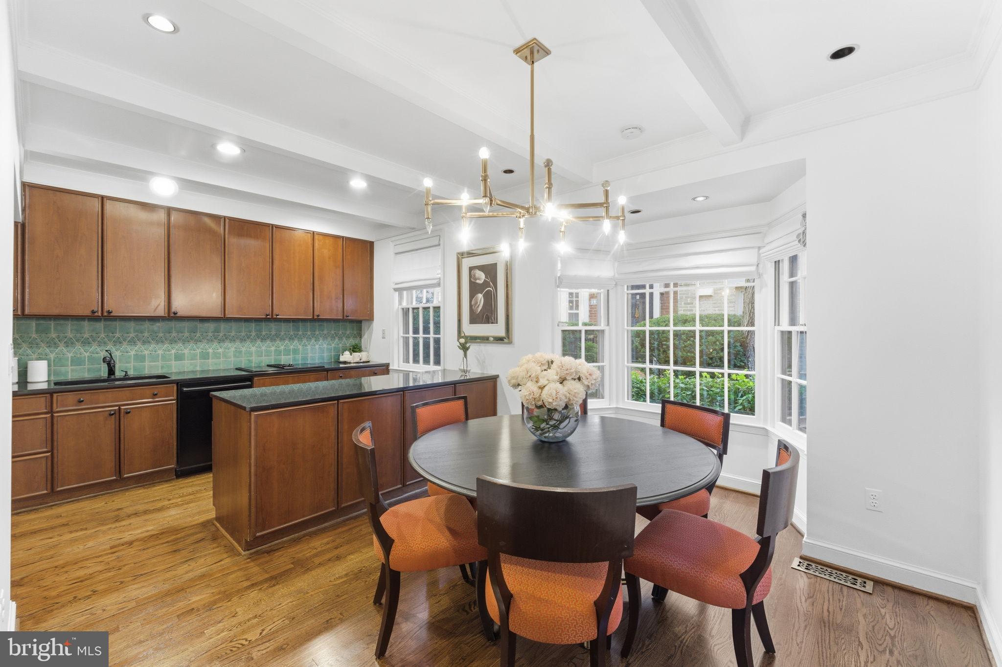 4354 WESTOVER PLACE NW