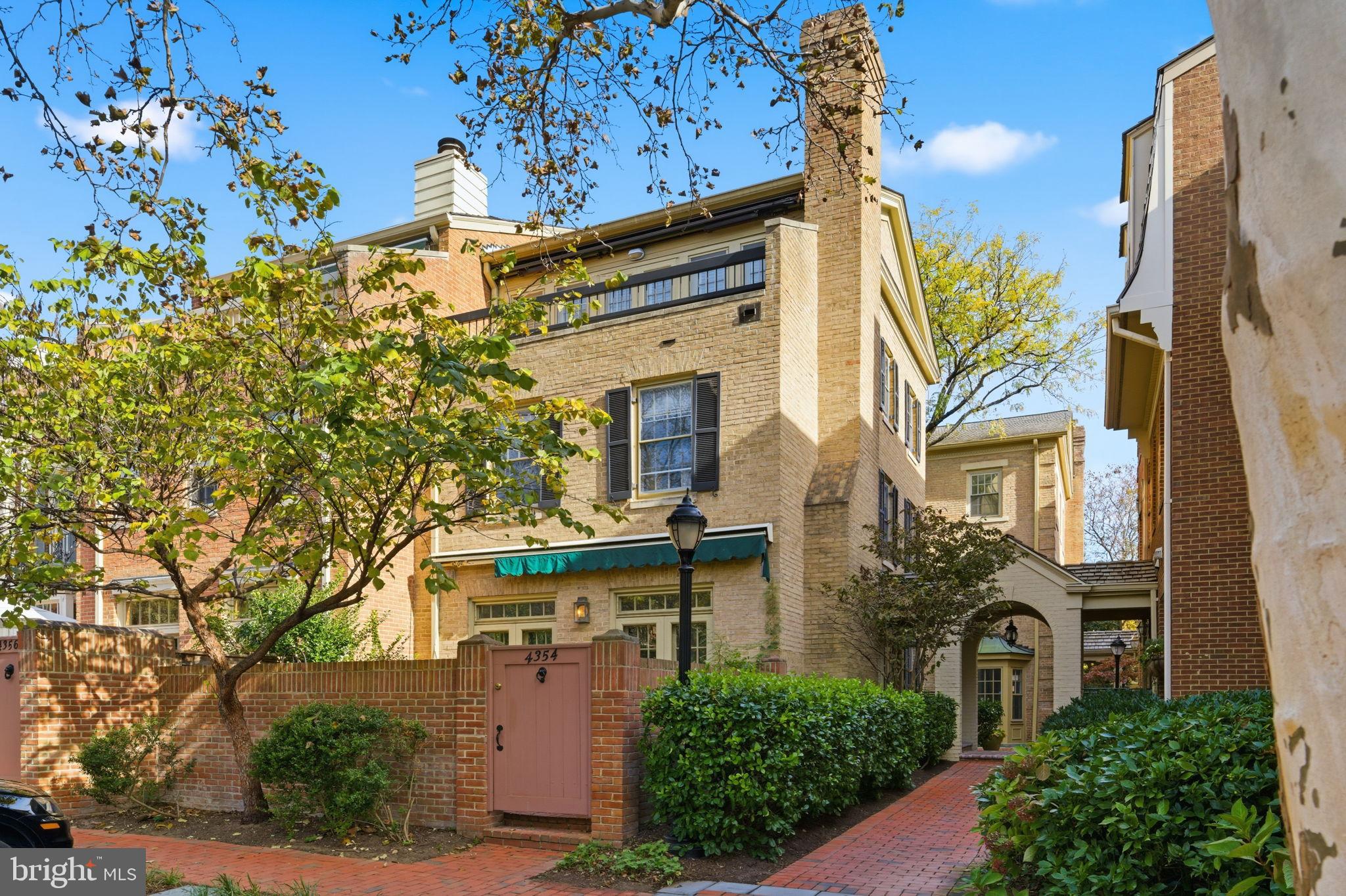 4354 WESTOVER PLACE NW