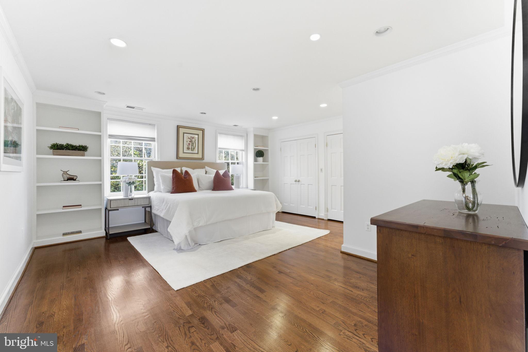 4354 WESTOVER PLACE NW