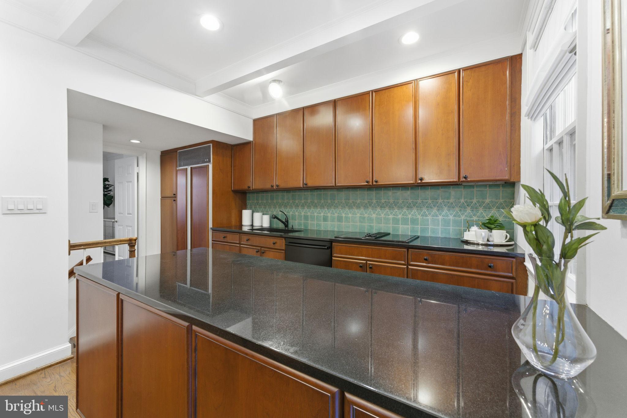 4354 WESTOVER PLACE NW