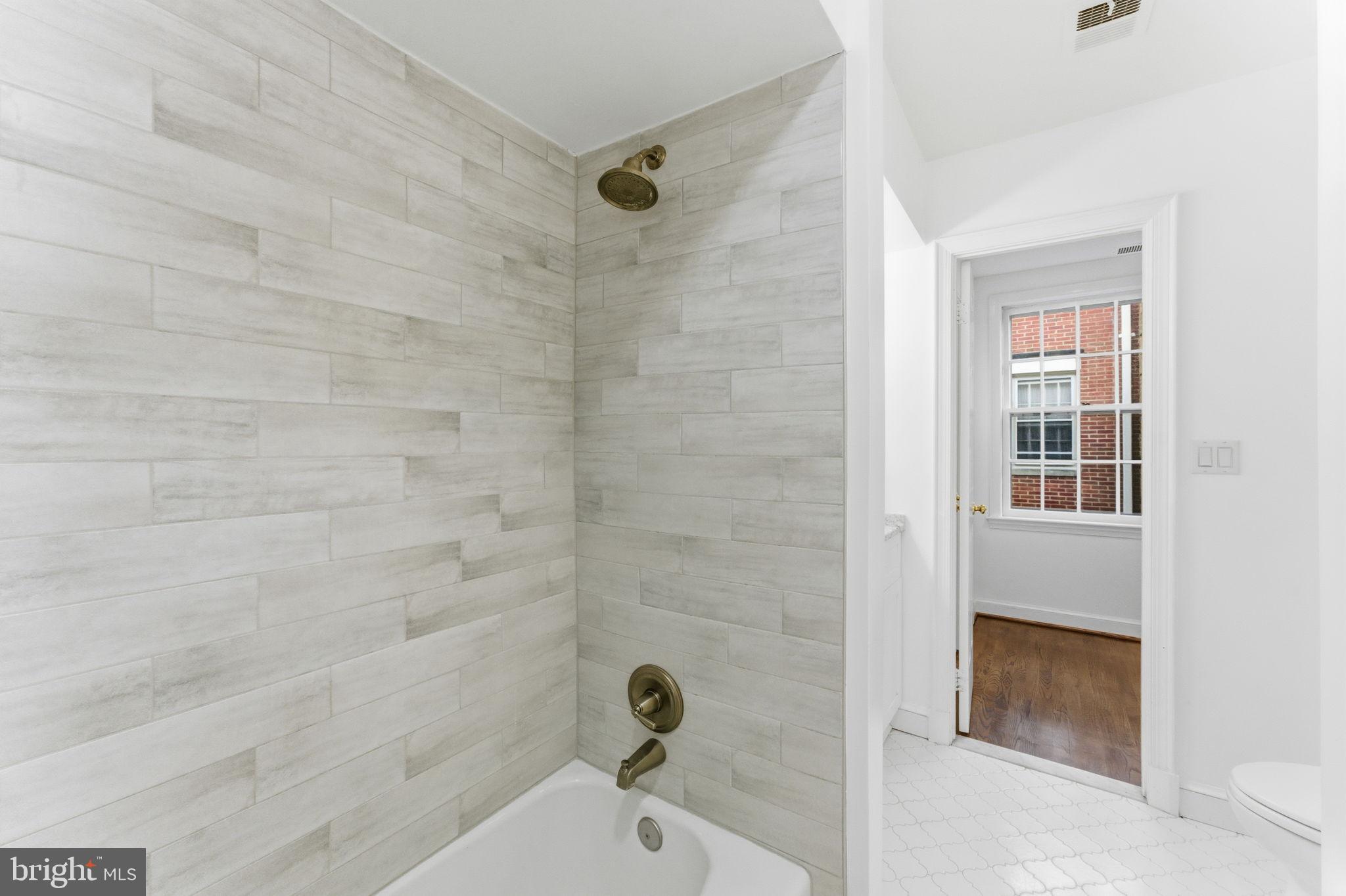 4354 WESTOVER PLACE NW