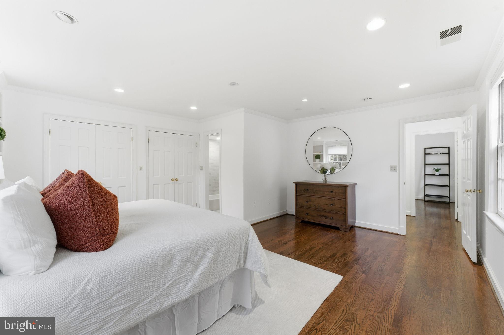 4354 WESTOVER PLACE NW