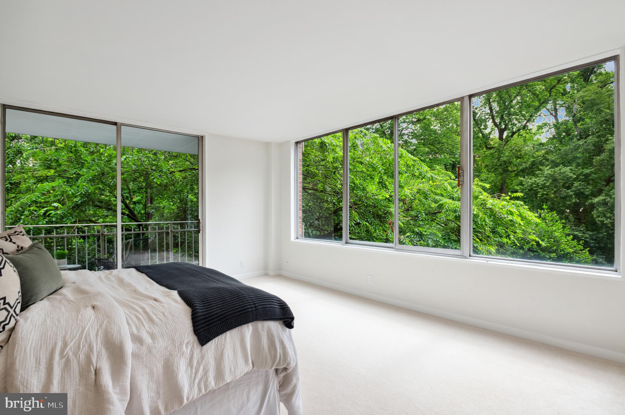 4100 CATHEDRAL AVENUE NW 709